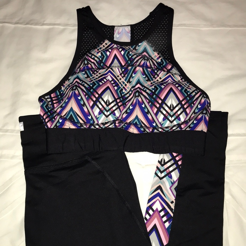 PINK Victoria’s Secret Legging/Sports Bra Set